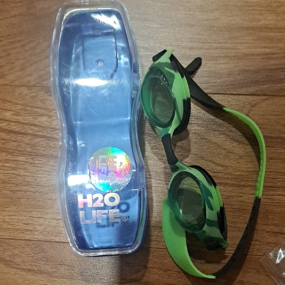 Kids Swim Goggles - Vibrant Green